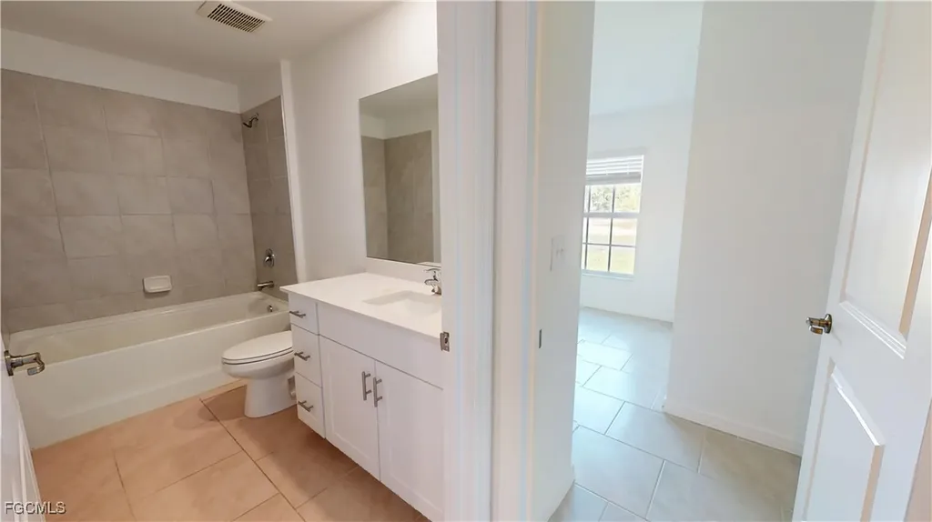 3530 NE 21st Avenue Cape Coral FL 33909