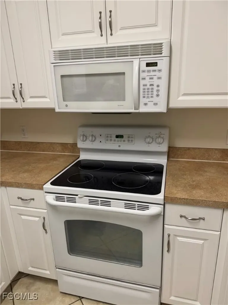 1030 Hancock Creek South Boulevard Cape Coral FL 33909