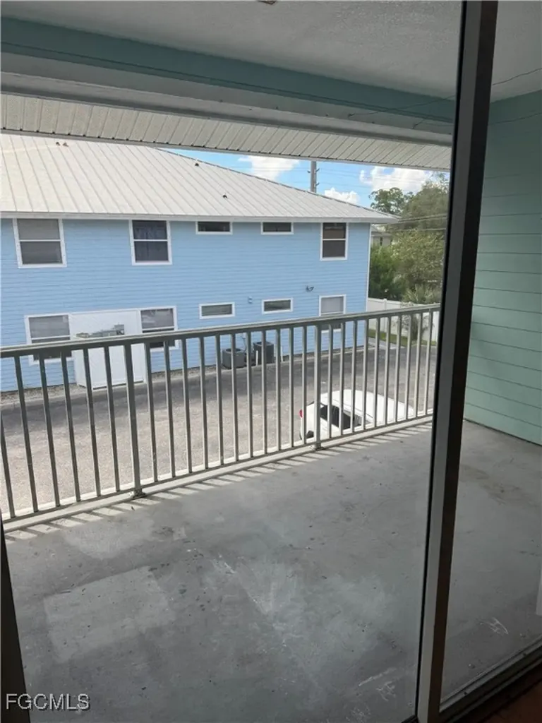 1030 Hancock Creek South Boulevard Cape Coral FL 33909