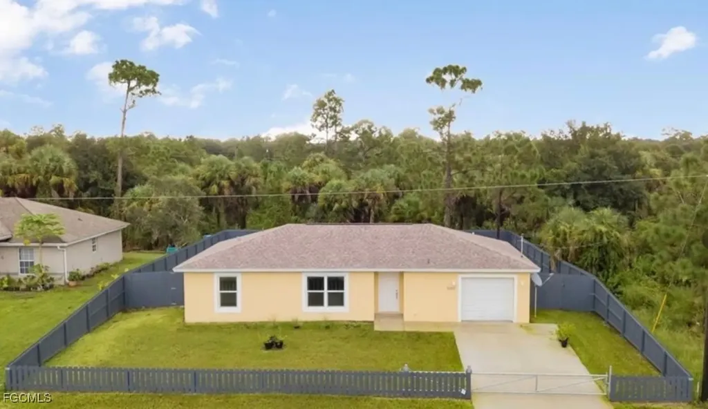 5007 Early Lane Labelle FL 33935