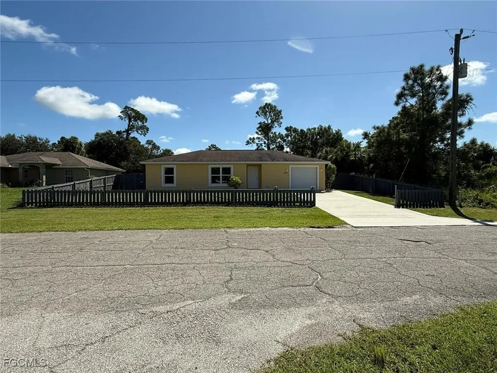 5007 Early Lane Labelle FL 33935