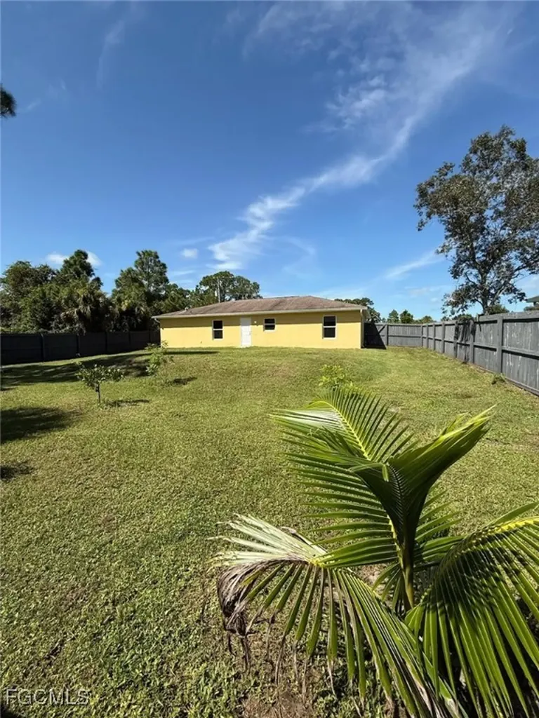 5007 Early Lane Labelle FL 33935