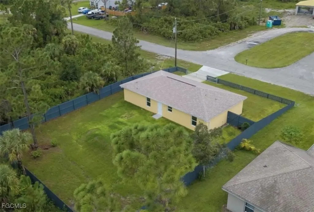 5007 Early Lane Labelle FL 33935
