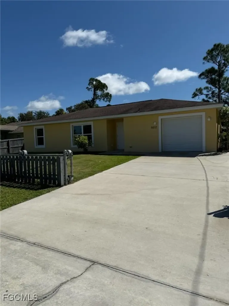 5007 Early Lane Labelle FL 33935