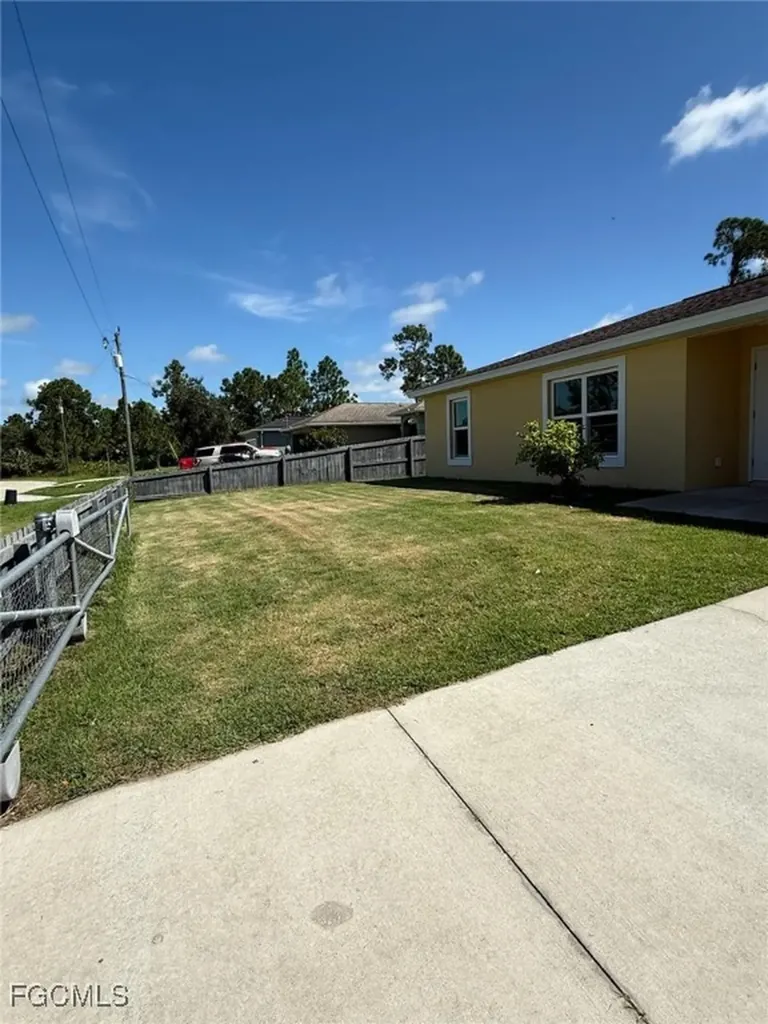 5007 Early Lane Labelle FL 33935