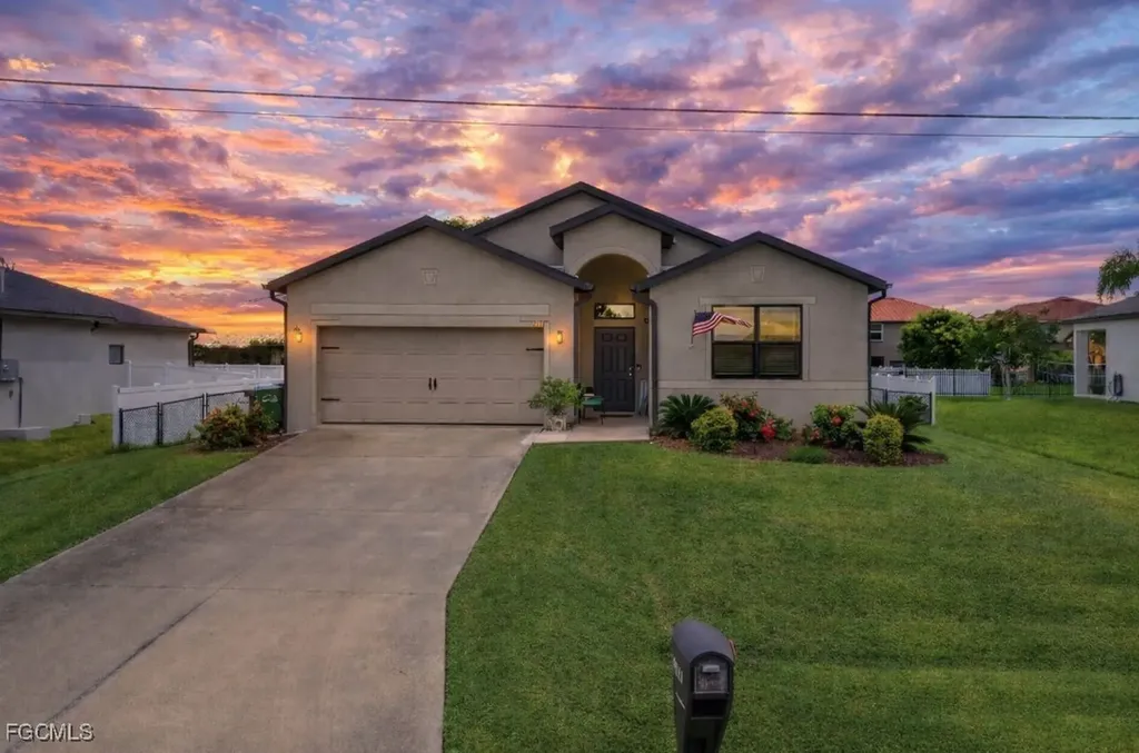 2117 SW 22nd Court Cape Coral FL 33991