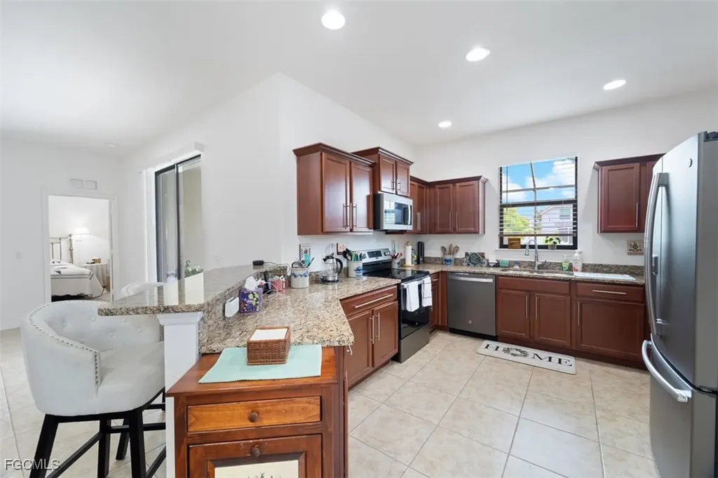 2117 SW 22nd Court Cape Coral FL 33991