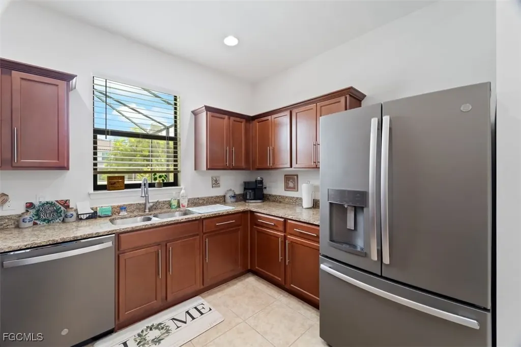 2117 SW 22nd Court Cape Coral FL 33991