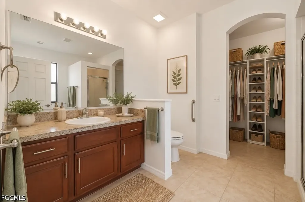 2117 SW 22nd Court Cape Coral FL 33991