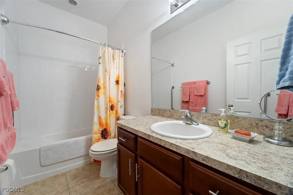 2117 SW 22nd Court Cape Coral FL 33991