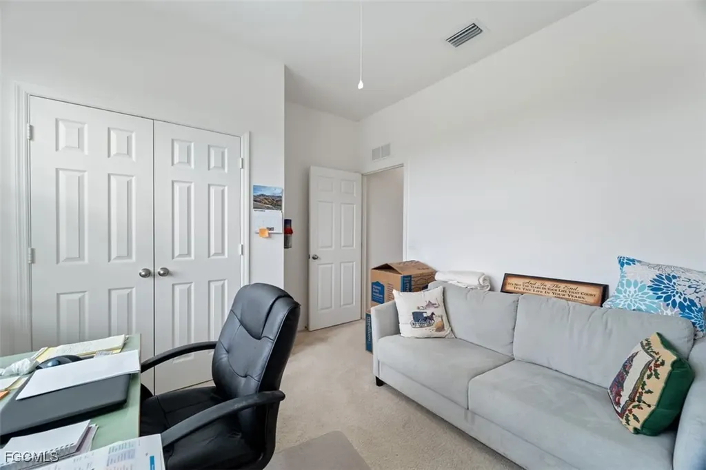 2117 SW 22nd Court Cape Coral FL 33991