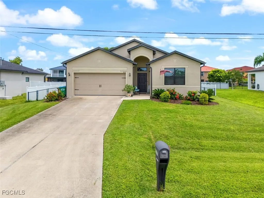 2117 SW 22nd Court Cape Coral FL 33991