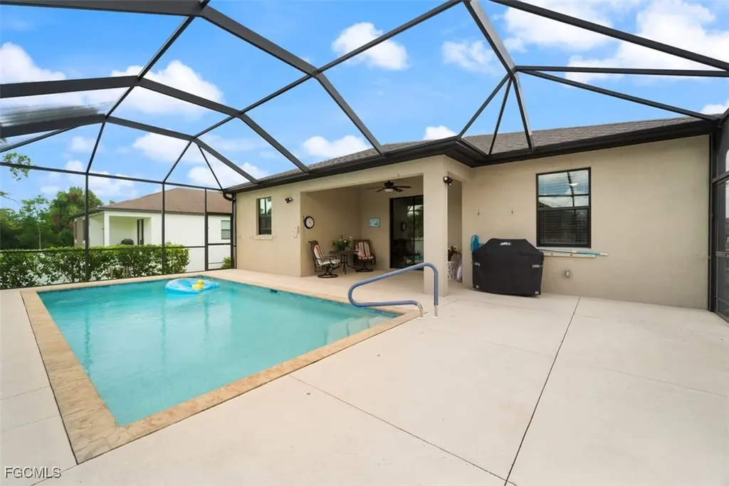2117 SW 22nd Court Cape Coral FL 33991