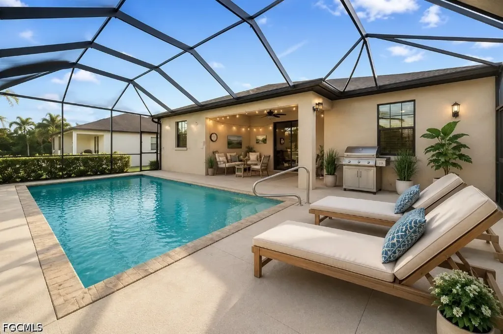 2117 SW 22nd Court Cape Coral FL 33991