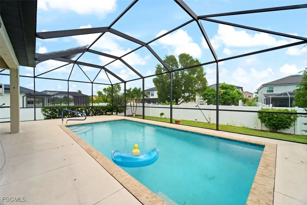 2117 SW 22nd Court Cape Coral FL 33991