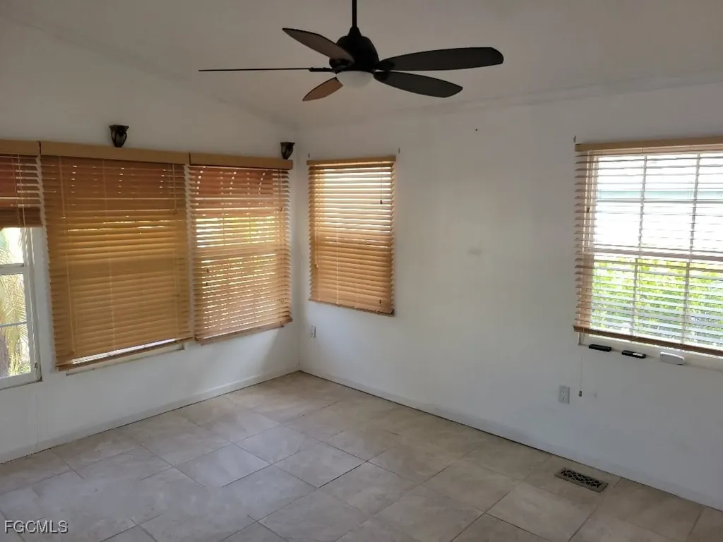 1511 Ruby Lake Point Naples FL 34114