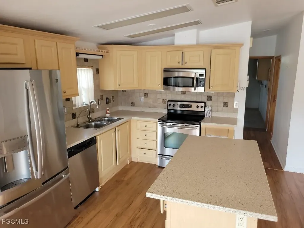 1511 Ruby Lake Point Naples FL 34114