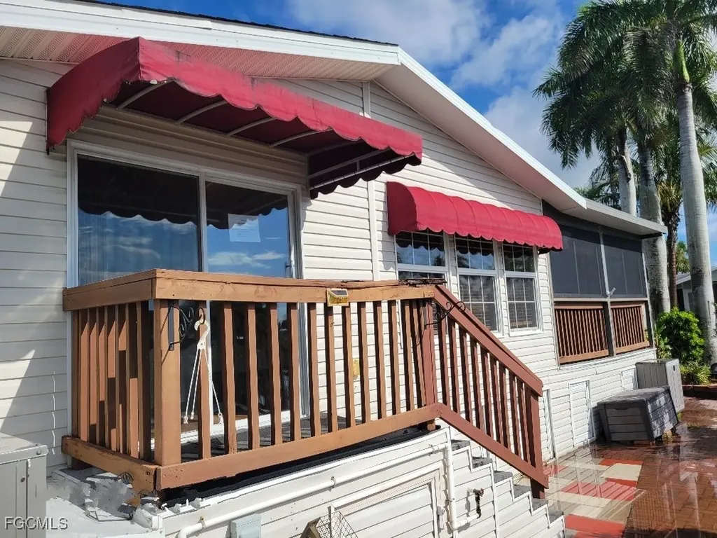 1511 Ruby Lake Point Naples FL 34114