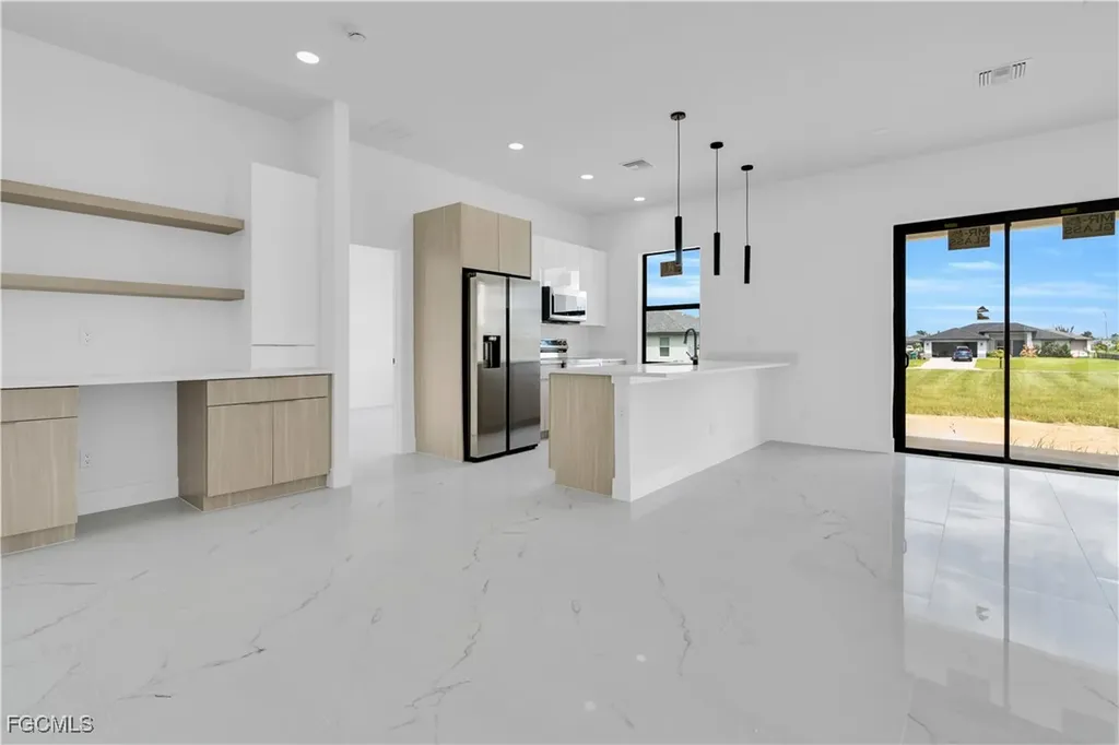 2817 NW 2nd Street Cape Coral FL 33993