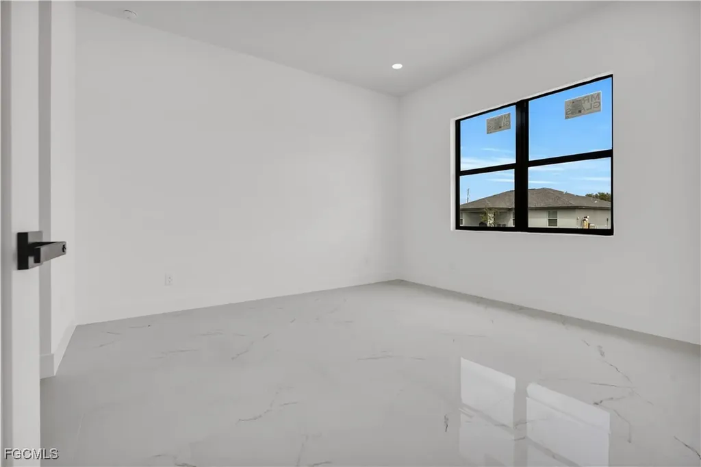 2817 NW 2nd Street Cape Coral FL 33993