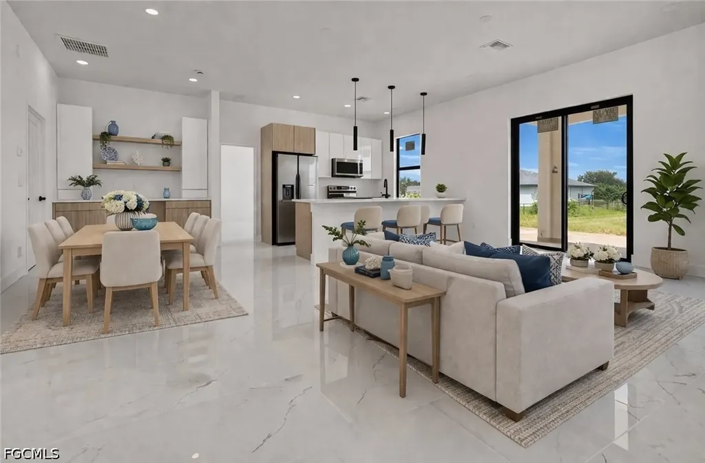 2817 NW 2nd Street Cape Coral FL 33993