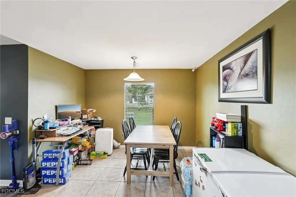 230 NE 9th Avenue Cape Coral FL 33909