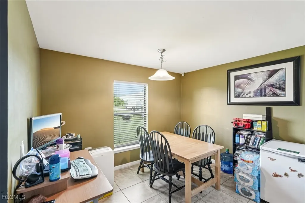 230 NE 9th Avenue Cape Coral FL 33909