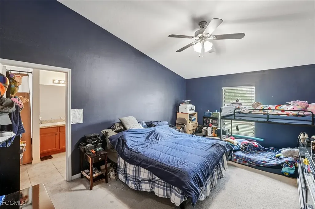 230 NE 9th Avenue Cape Coral FL 33909