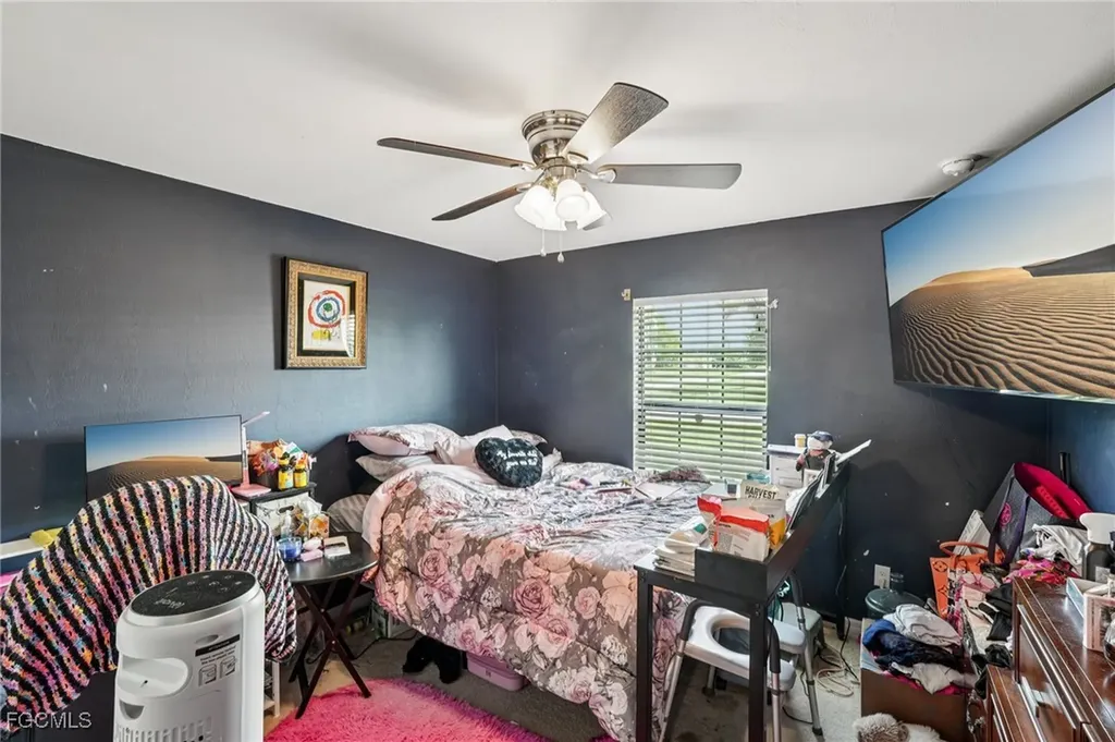 230 NE 9th Avenue Cape Coral FL 33909