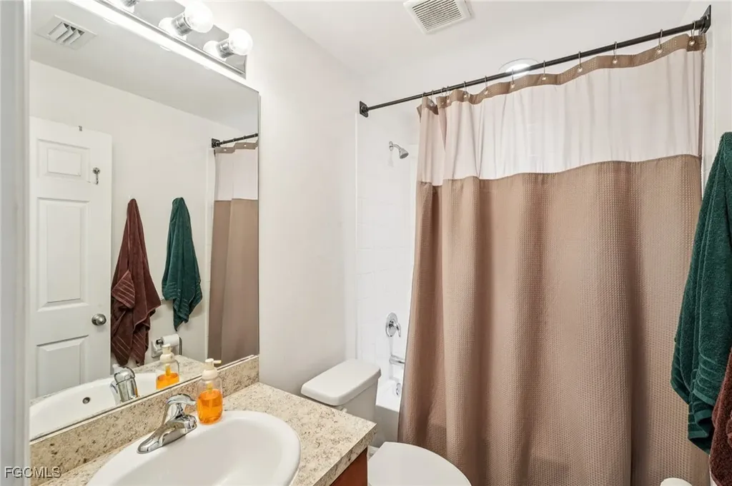 230 NE 9th Avenue Cape Coral FL 33909