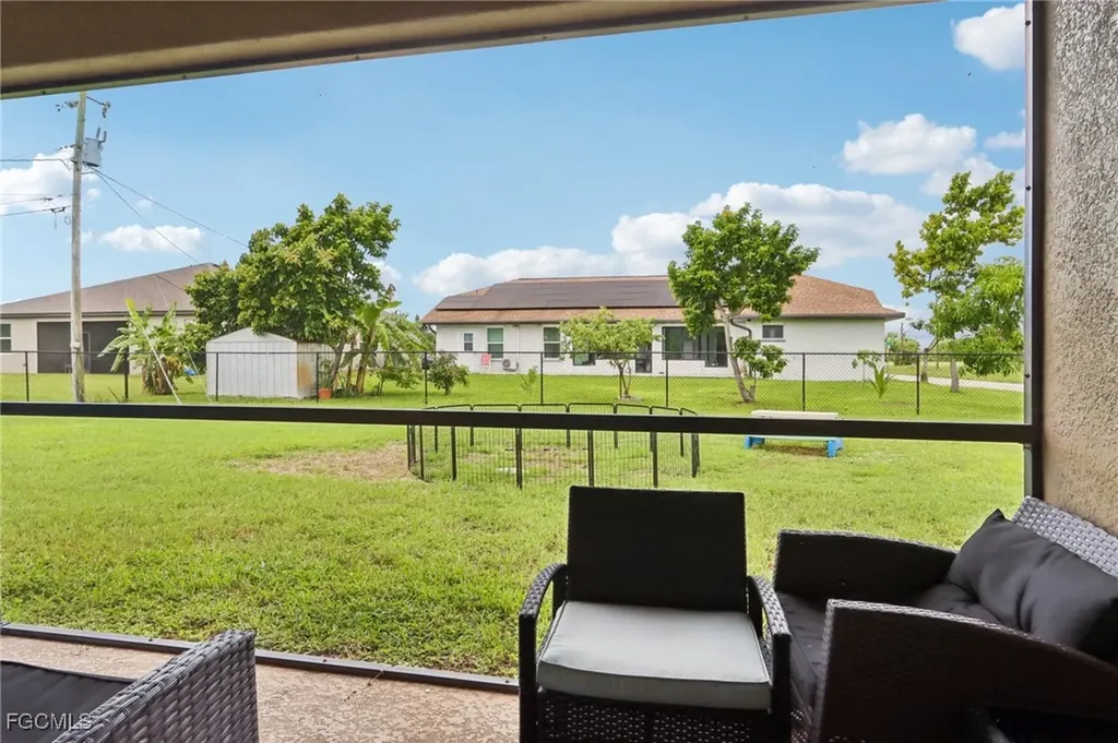 230 NE 9th Avenue Cape Coral FL 33909