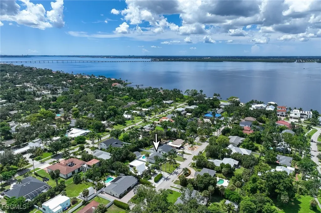 1342 Alhambra Drive Fort Myers FL 33901