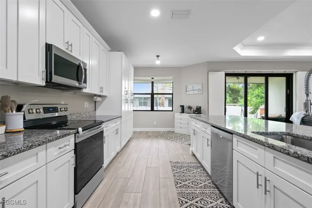 14221 Chancellor Street Fort Myers FL 33905