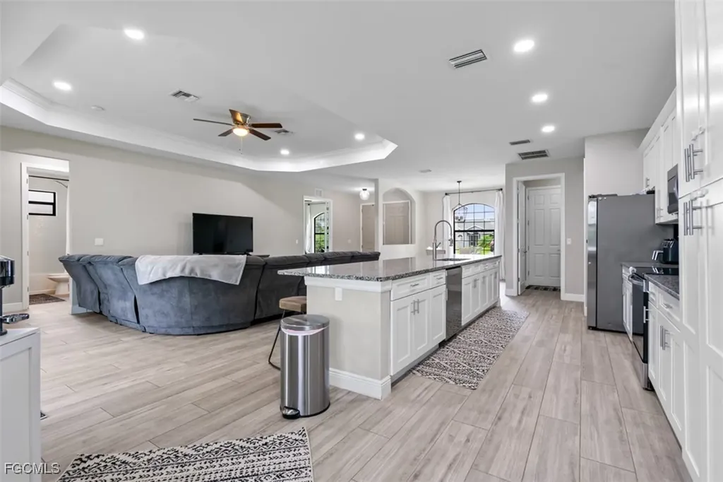 14221 Chancellor Street Fort Myers FL 33905