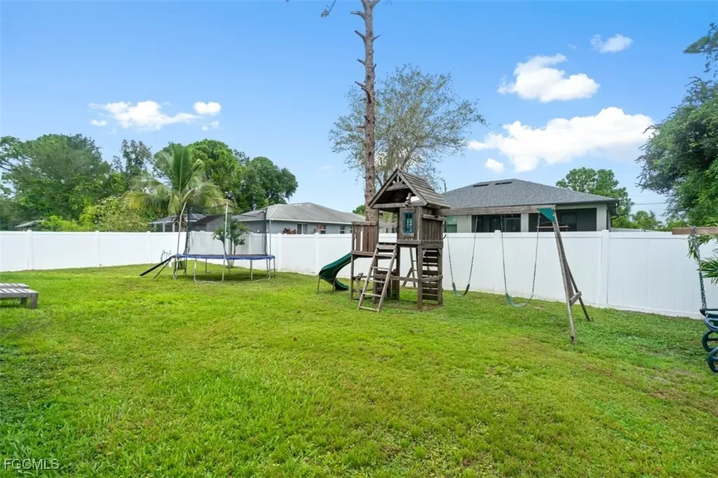14221 Chancellor Street Fort Myers FL 33905