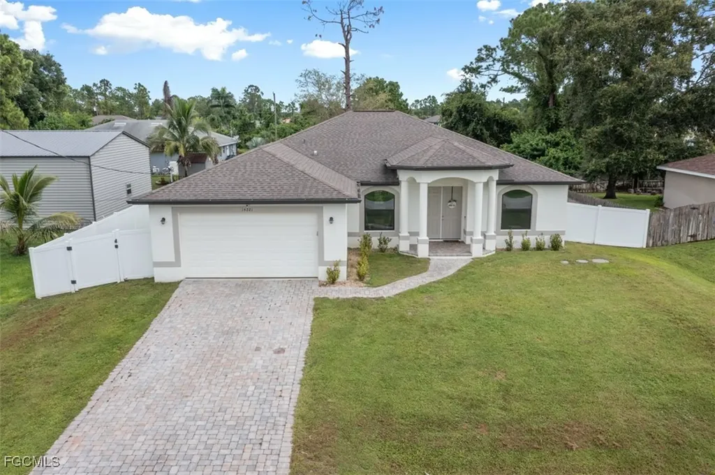 14221 Chancellor Street Fort Myers FL 33905