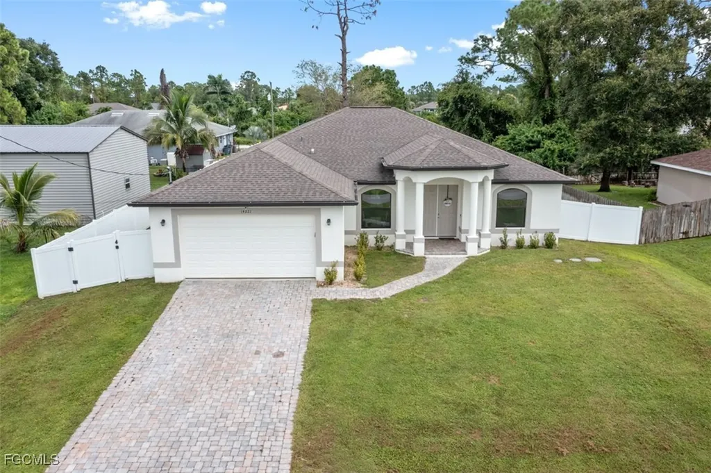 14221 Chancellor Street Fort Myers FL 33905