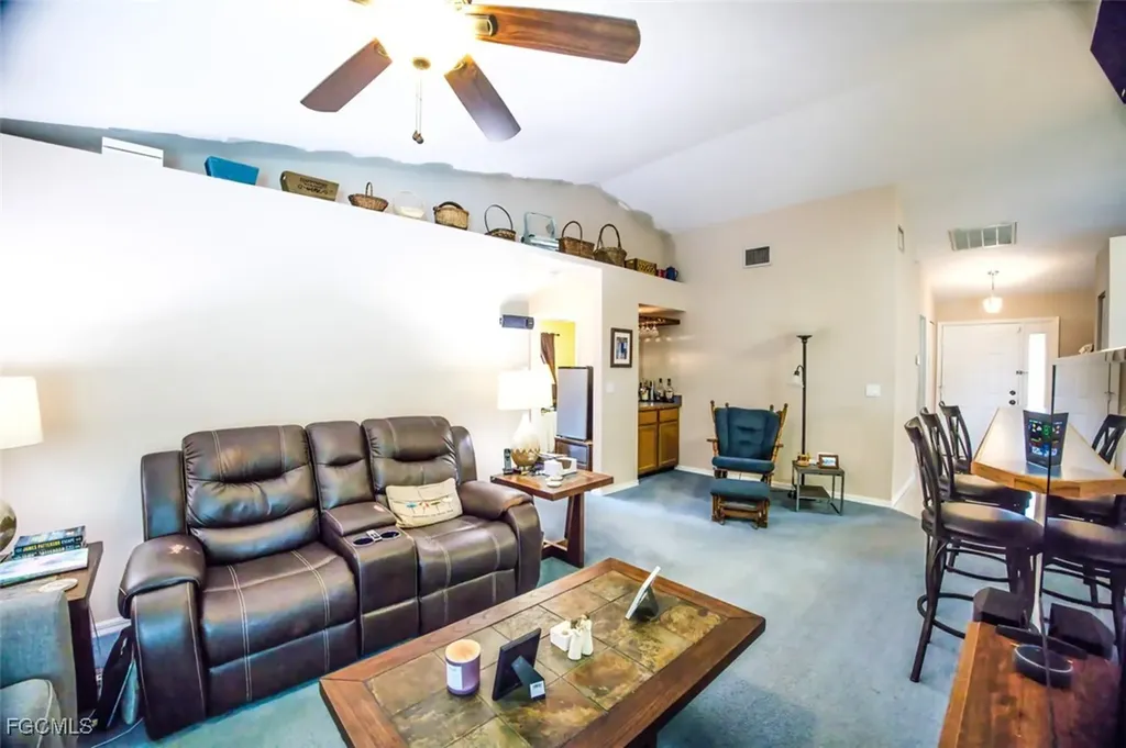 707 SE 9th Place Cape Coral FL 33990
