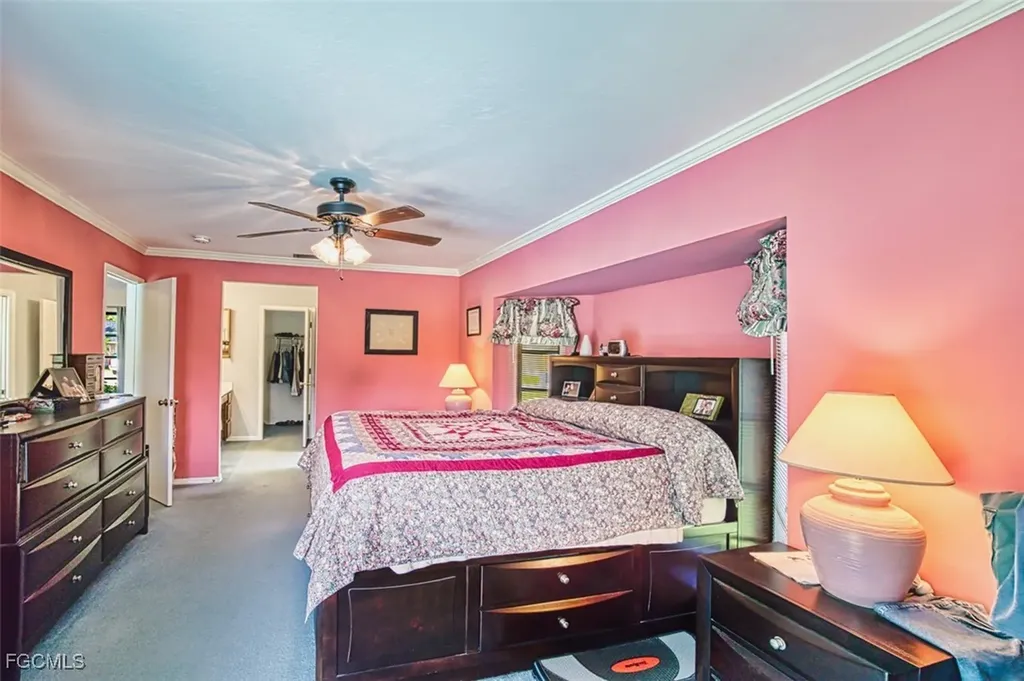 707 SE 9th Place Cape Coral FL 33990