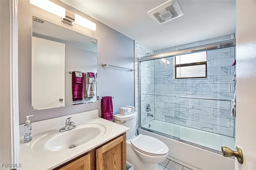 707 SE 9th Place Cape Coral FL 33990