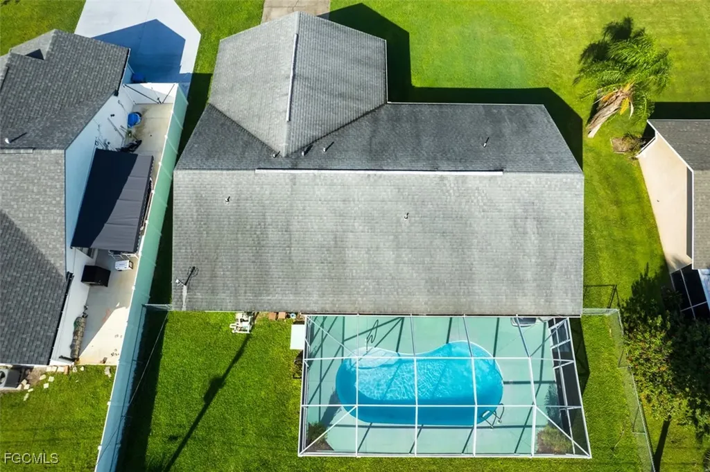 707 SE 9th Place Cape Coral FL 33990