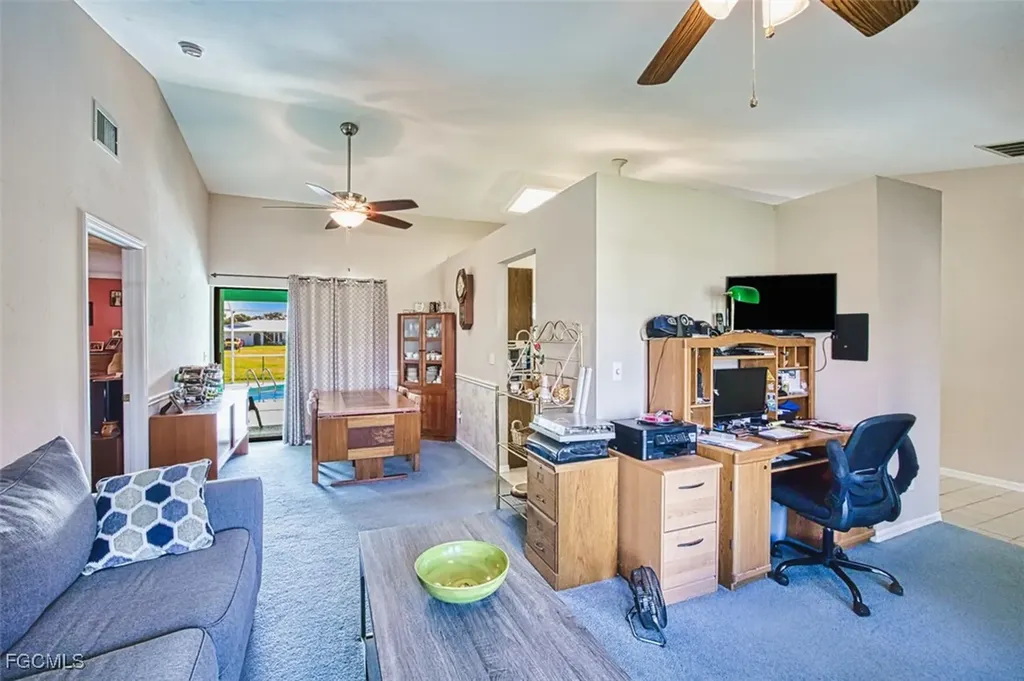 707 SE 9th Place Cape Coral FL 33990