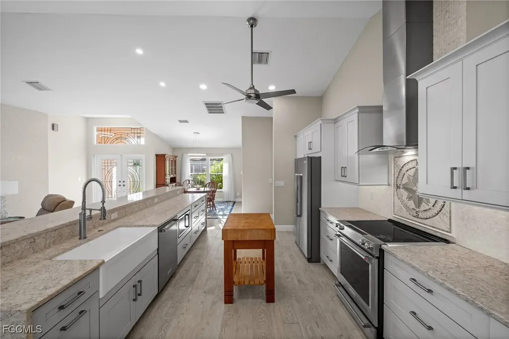 907 NW 38th Place Cape Coral FL 33993