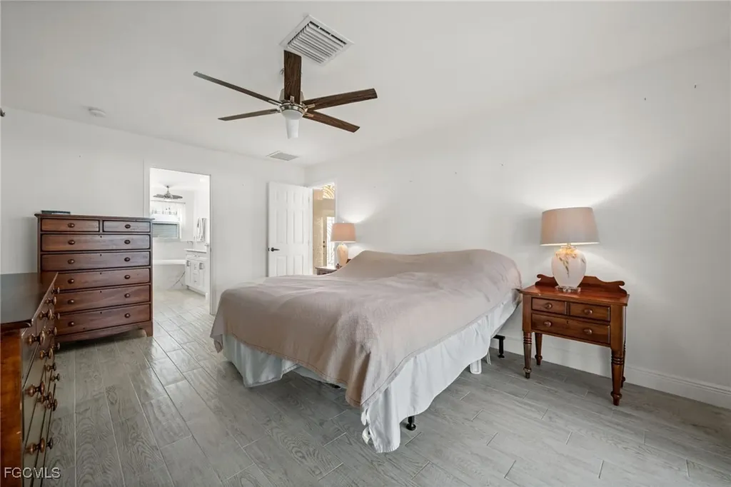 907 NW 38th Place Cape Coral FL 33993