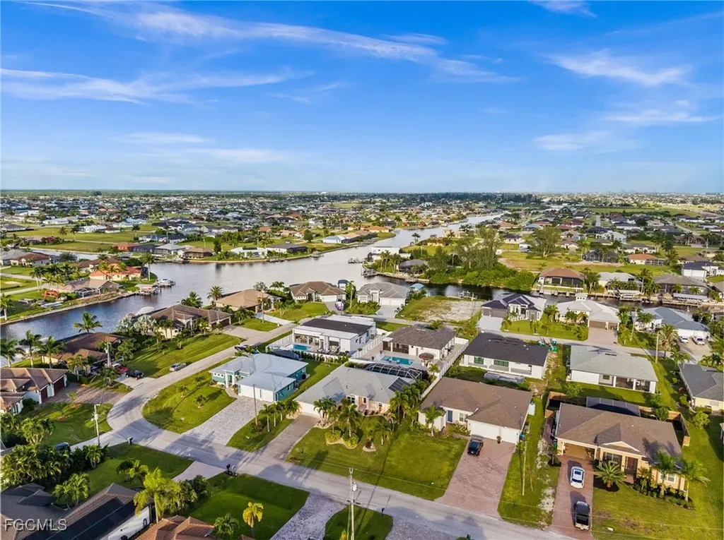 907 NW 38th Place Cape Coral FL 33993