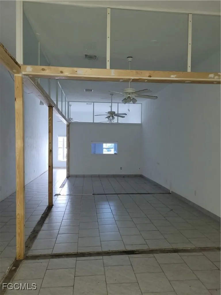 1211 Miramar Street Cape Coral FL 33904