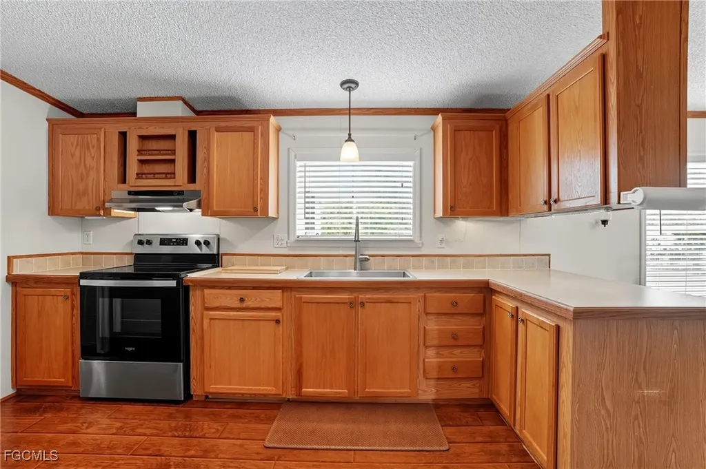 8200 Ebson Drive North Fort Myers FL 33917