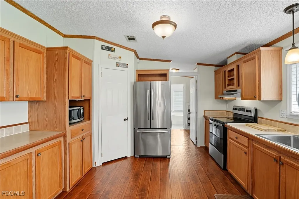 8200 Ebson Drive North Fort Myers FL 33917