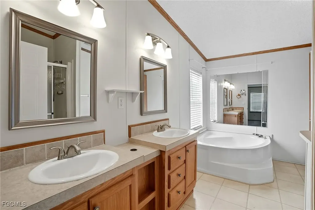 8200 Ebson Drive North Fort Myers FL 33917