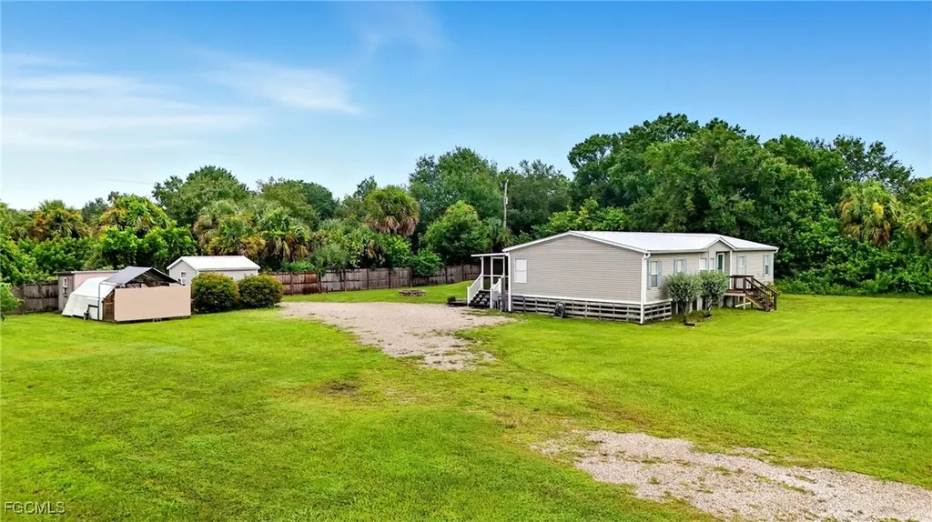 8200 Ebson Drive North Fort Myers FL 33917